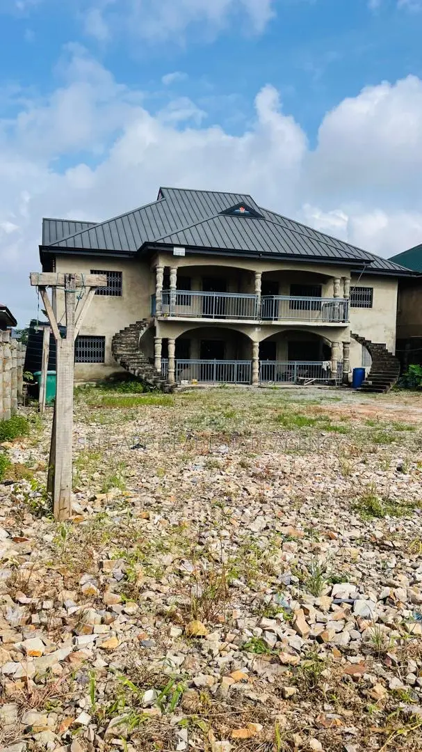 8bdrm Apartment in Sefdard Properties, Pokuase for sale in Pokuase