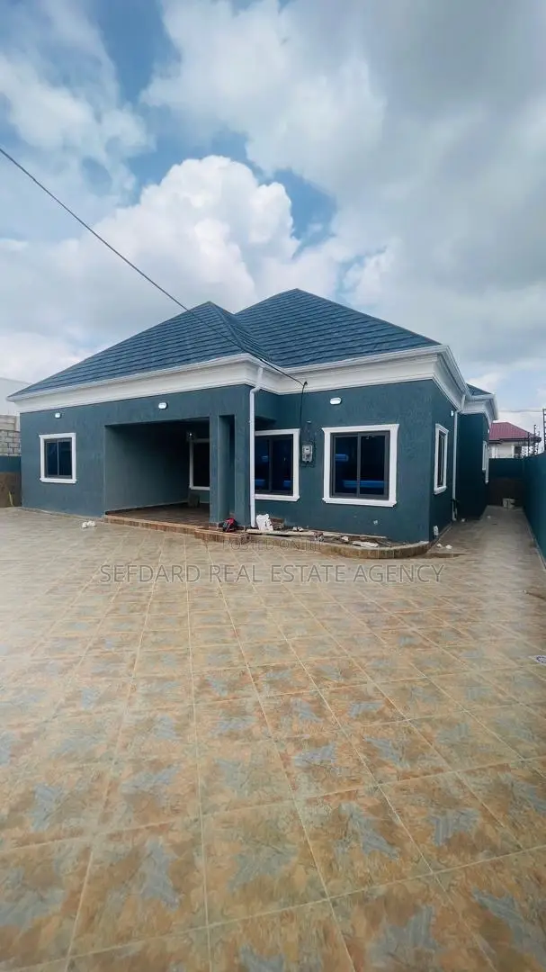 3bdrm House in Sefdard Properties, Pokuase for sale in Pokuase