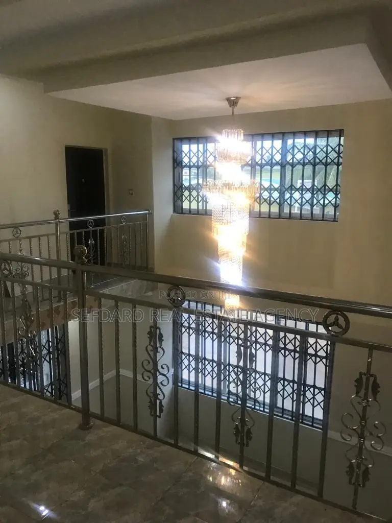 6bdrm House in Sefdard Properties, Kwabenya for rent in Kwabenya