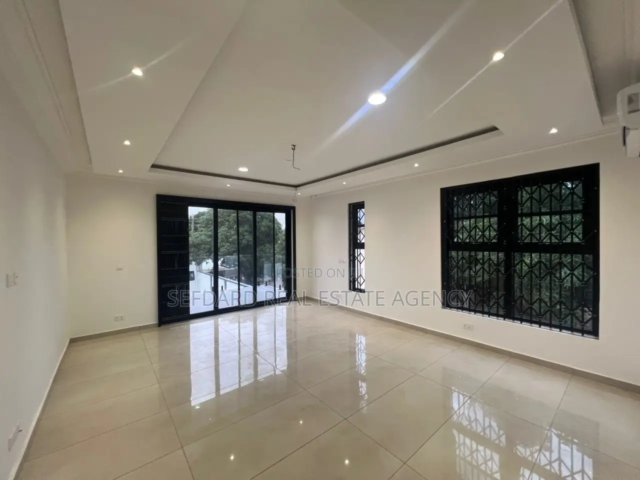 4bdrm Duplex in Sefdard Properties, Teshie-Nungua Estates for sale in Teshie-Nungua Estates