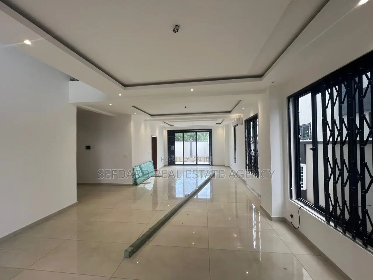 4bdrm Duplex in Sefdard Properties, Teshie-Nungua Estates for sale in Teshie-Nungua Estates