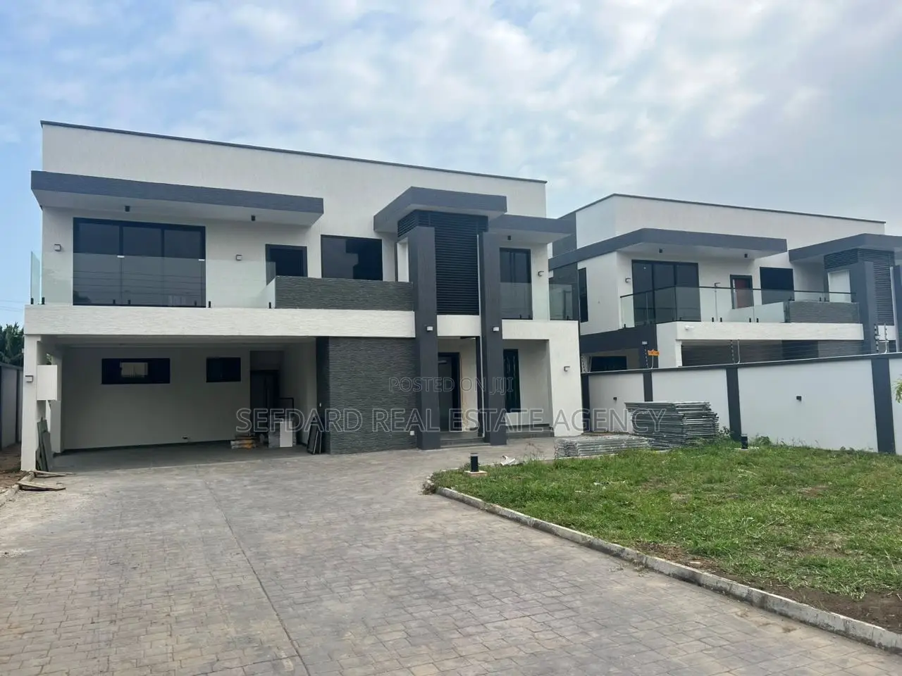 4bdrm Duplex in Sefdard Properties, Teshie-Nungua Estates for sale in Teshie-Nungua Estates