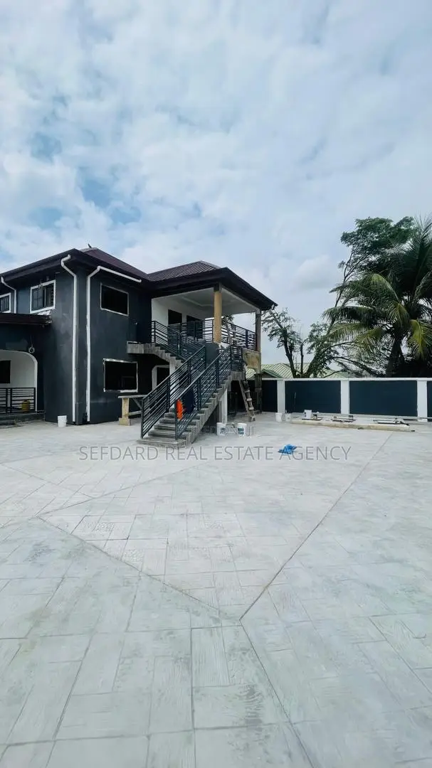 2bdrm Apartment in Sefdard Properties, Ablekuma for rent in Ablekuma