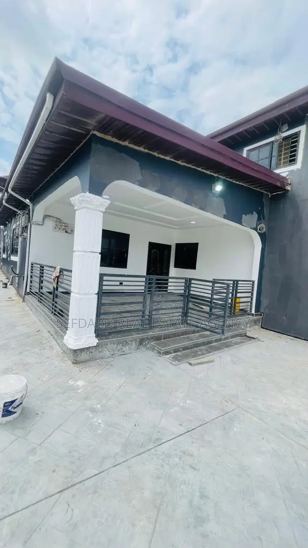 2bdrm Apartment in Sefdard Properties, Ablekuma for rent in Ablekuma