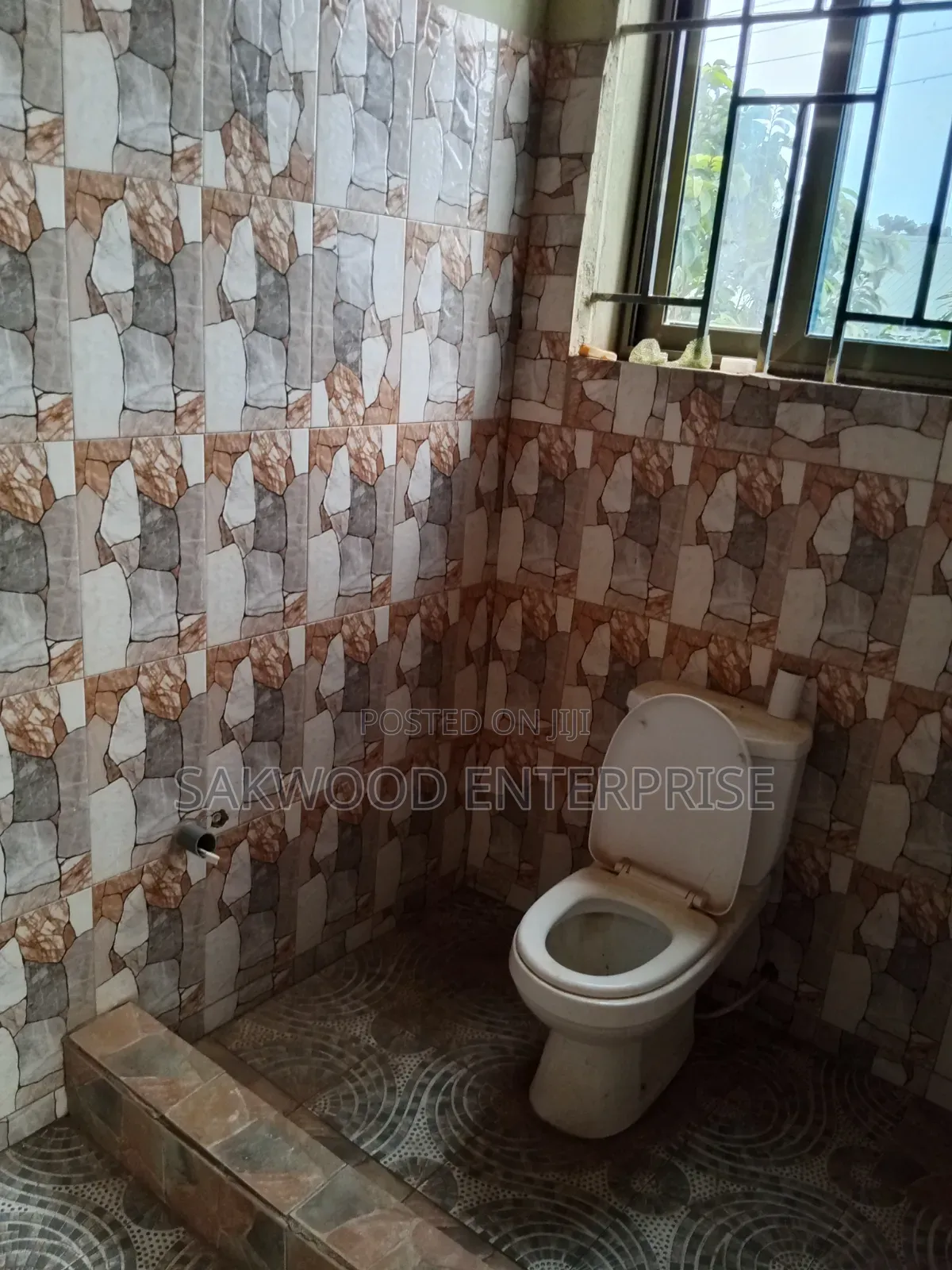 1bdrm Apartment in Sakwood Enterprise, Danfa for rent in Danfa