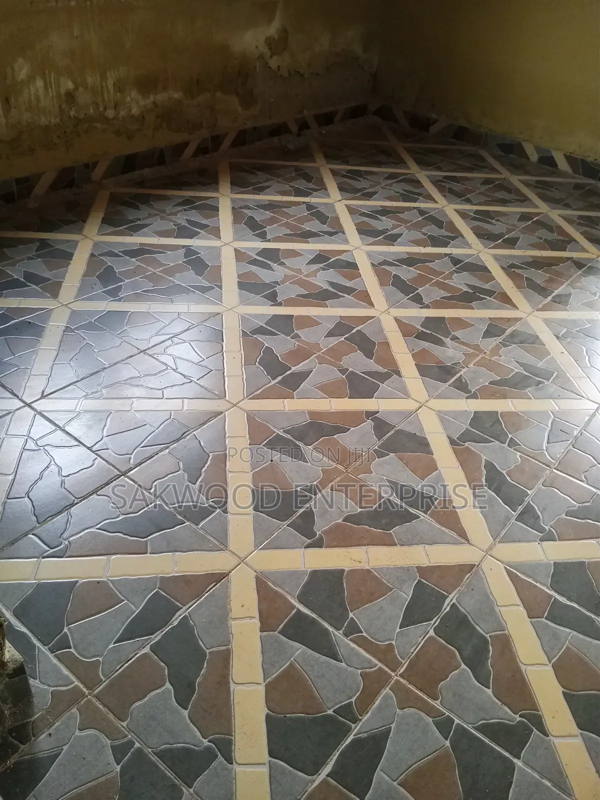 1bdrm Apartment in Sakwood Enterprise, Danfa for rent in Danfa