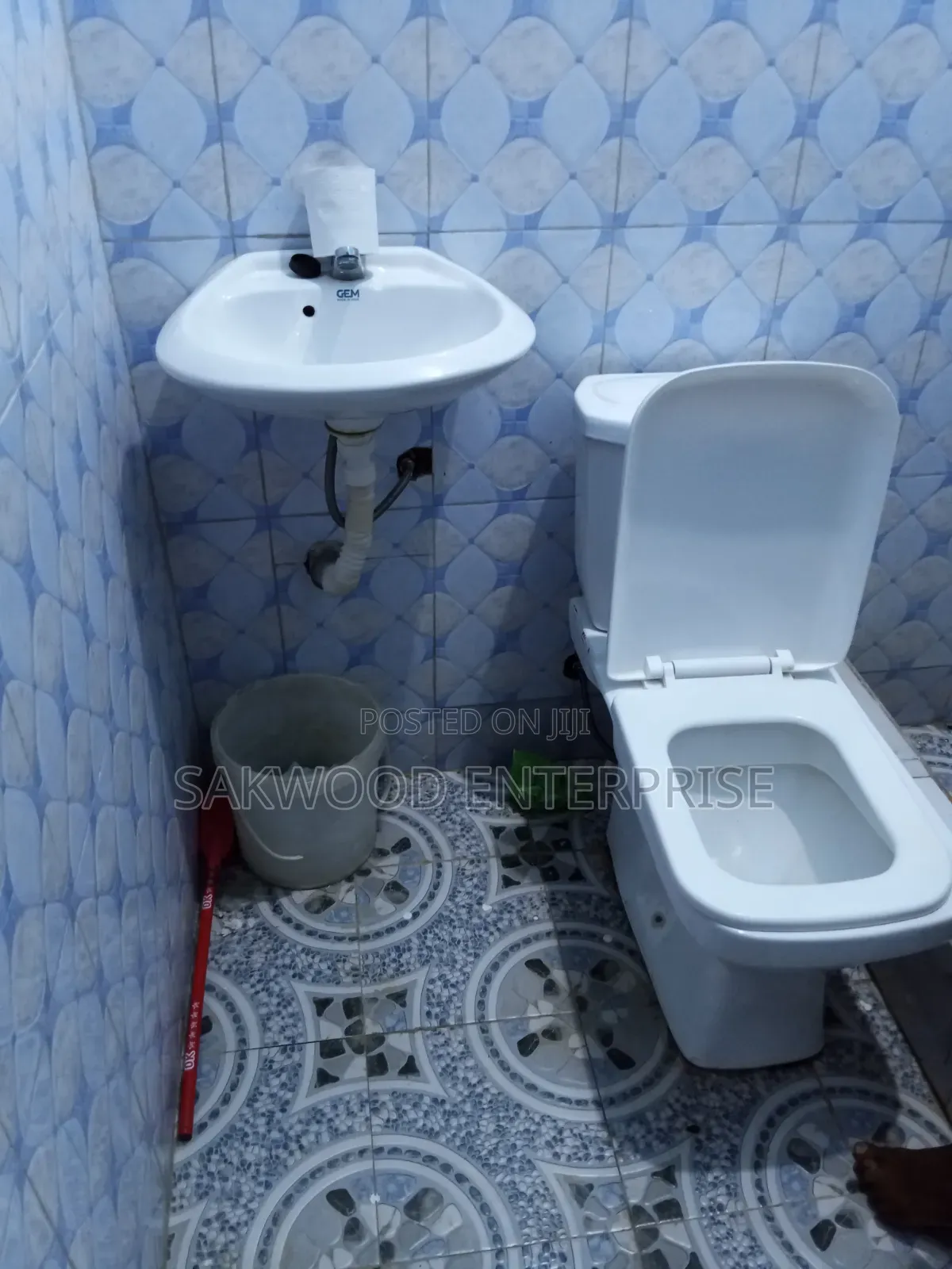 1bdrm Apartment in Sakwood Enterprise, Danfa for rent in Danfa