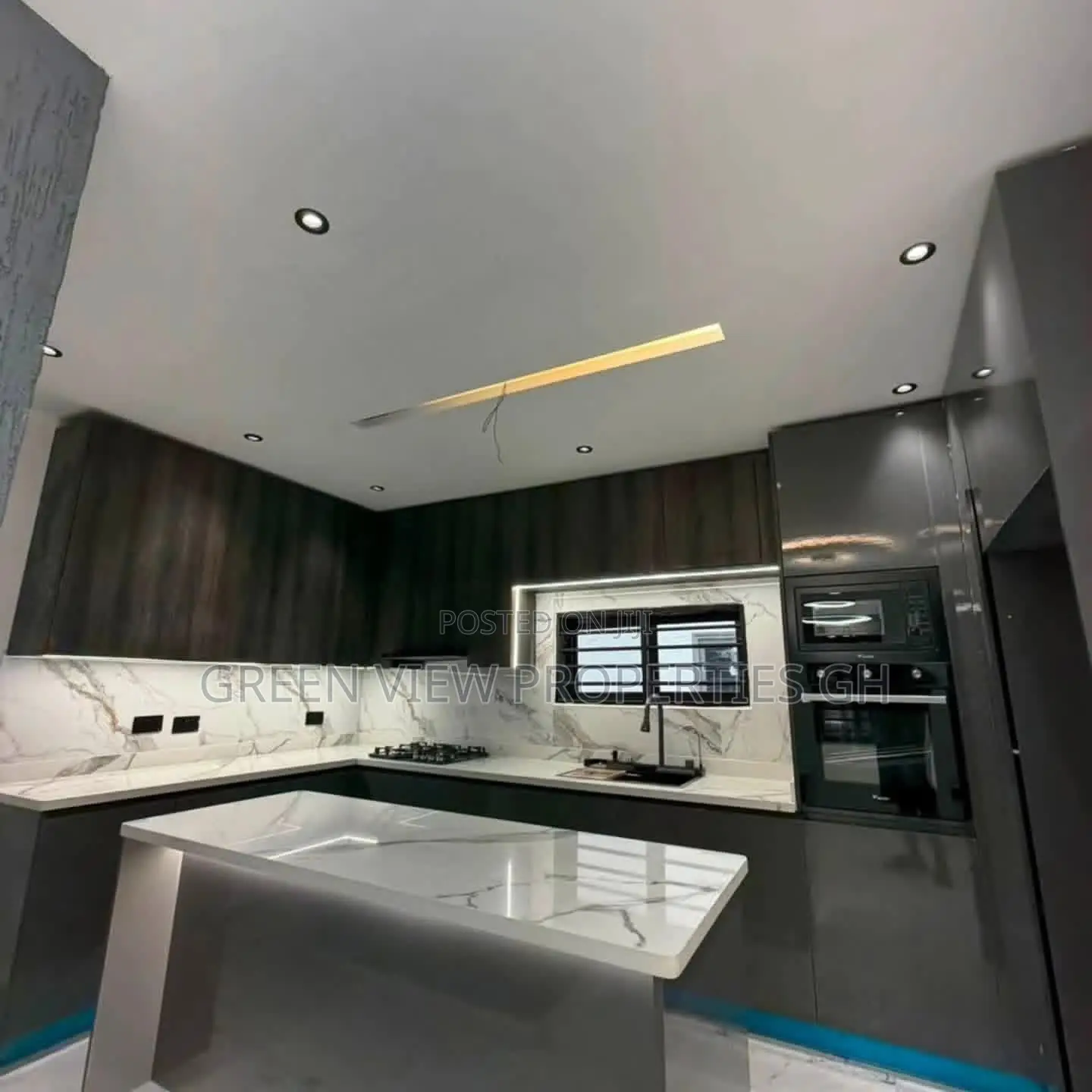 3bdrm Duplex in Lake Side Estate for rent in Lake Side Estate