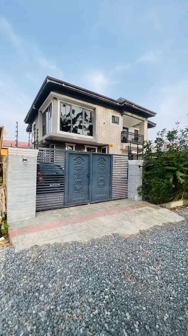 4bdrm Duplex in Sefdard Properties, Amasaman for sale in Amasaman