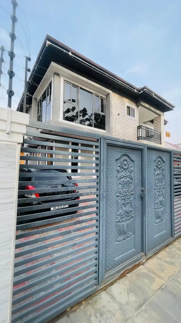 4bdrm Duplex in Sefdard Properties, Amasaman for sale in Amasaman