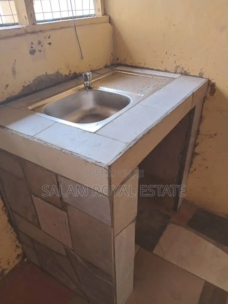 1bdrm Apartment in Amanfrom, Pokuase for rent in Pokuase