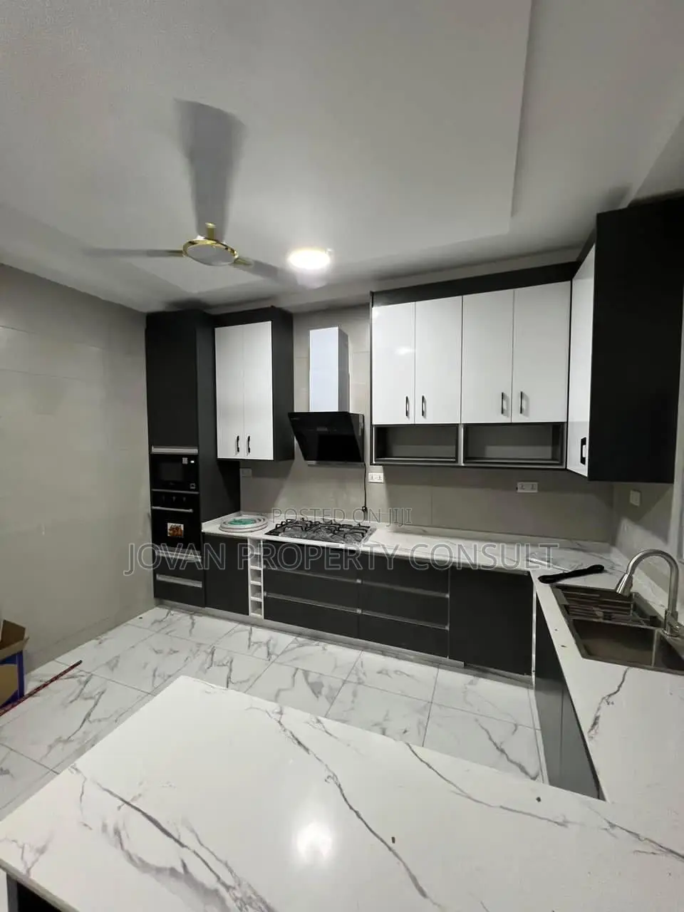 5bdrm House in Achimota for sale in Achimota