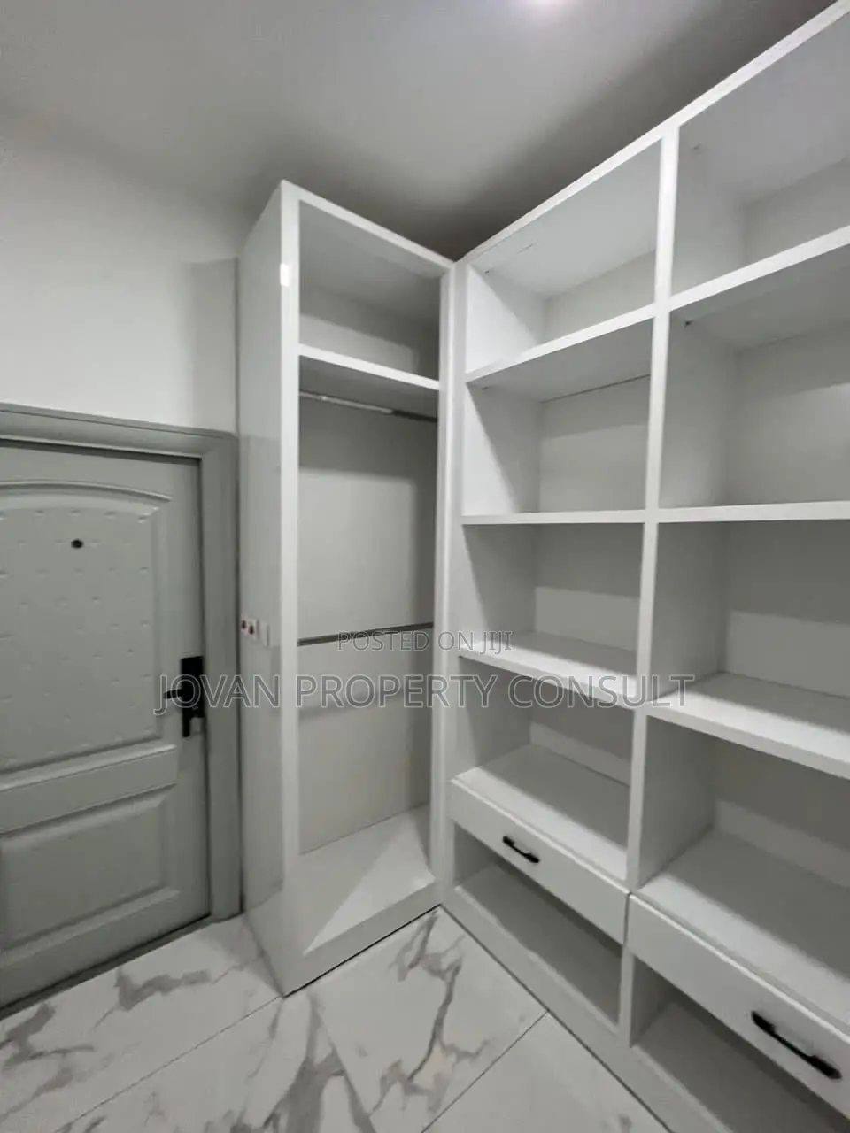 5bdrm House in Achimota for sale in Achimota