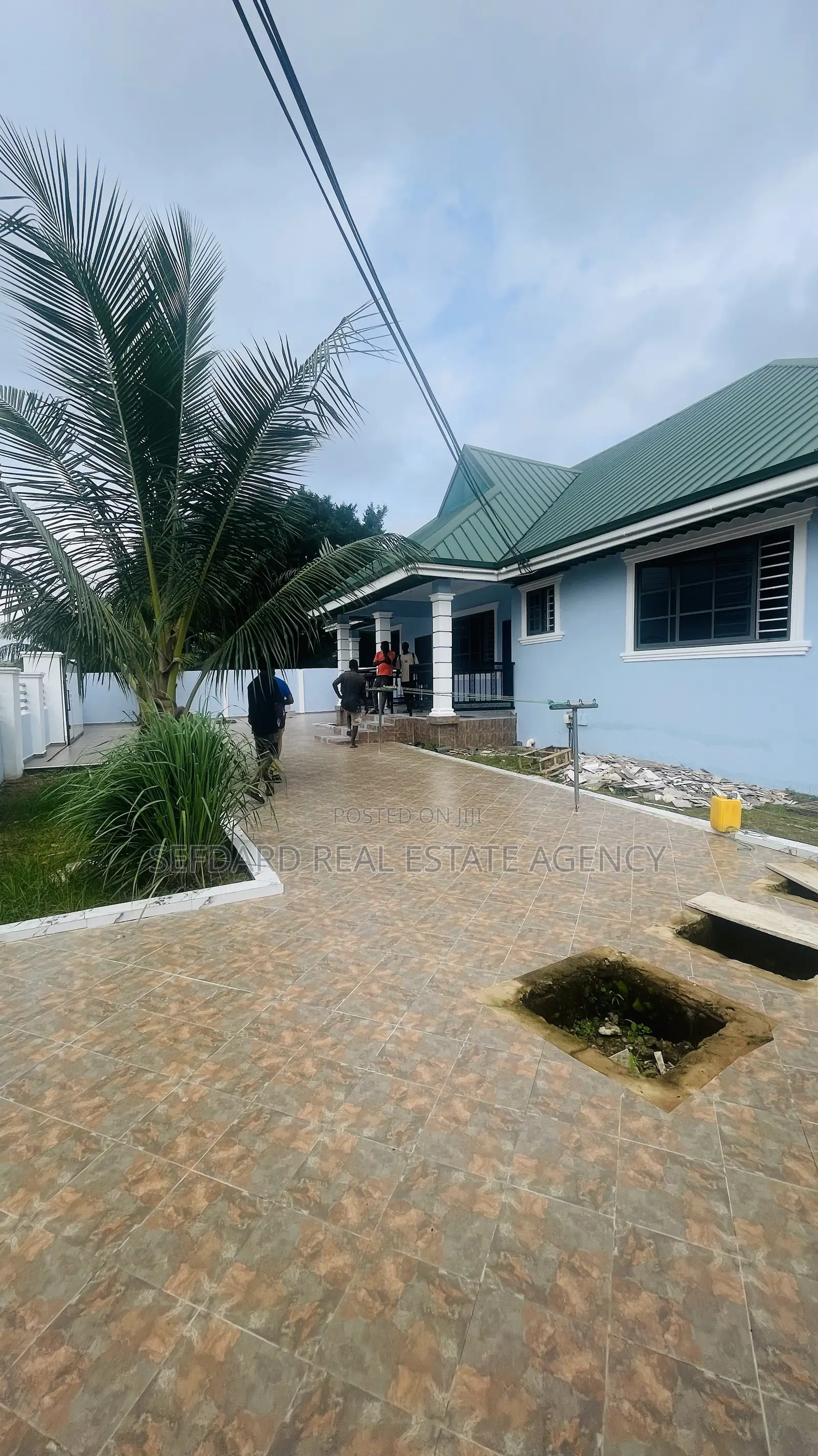 5bdrm House in Sefdard Properties, Amasaman for rent in Amasaman