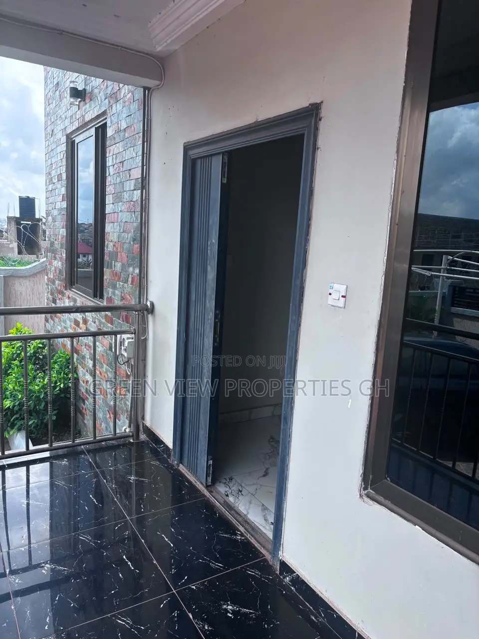 2bdrm Apartment in West Hills Mall Area for rent in West Hills Mall Area
