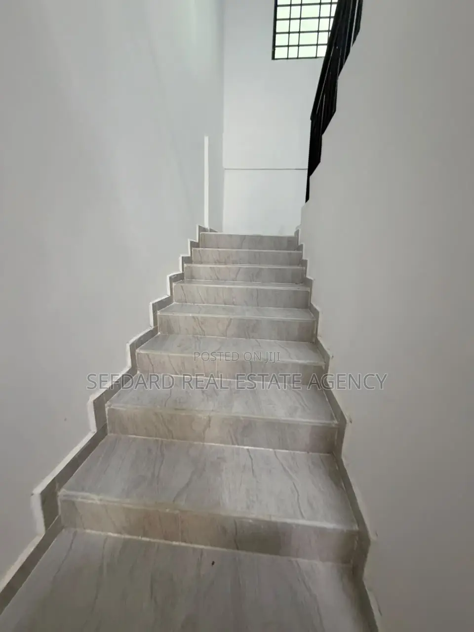 3bdrm Duplex in Sefdard Properties, Ofankor for rent in Ofankor