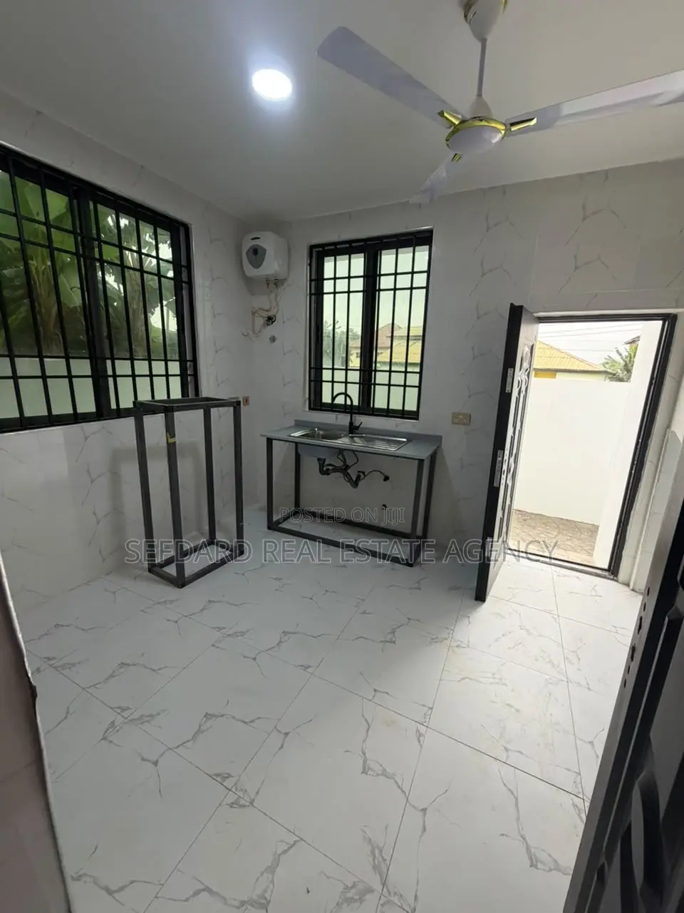 3bdrm Duplex in Sefdard Properties, Ofankor for rent in Ofankor