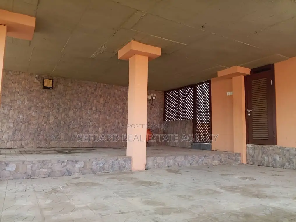 3bdrm Duplex in Sefdard Properties, Pokuase for rent in Pokuase