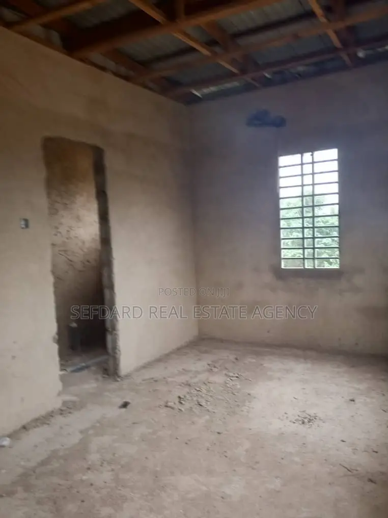 8bdrm Apartment in Sefdard Properties, Pokuase for sale in Pokuase