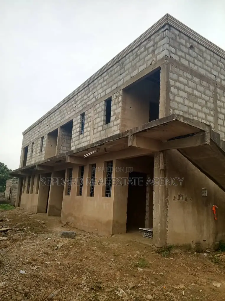8bdrm Apartment in Sefdard Properties, Pokuase for sale in Pokuase