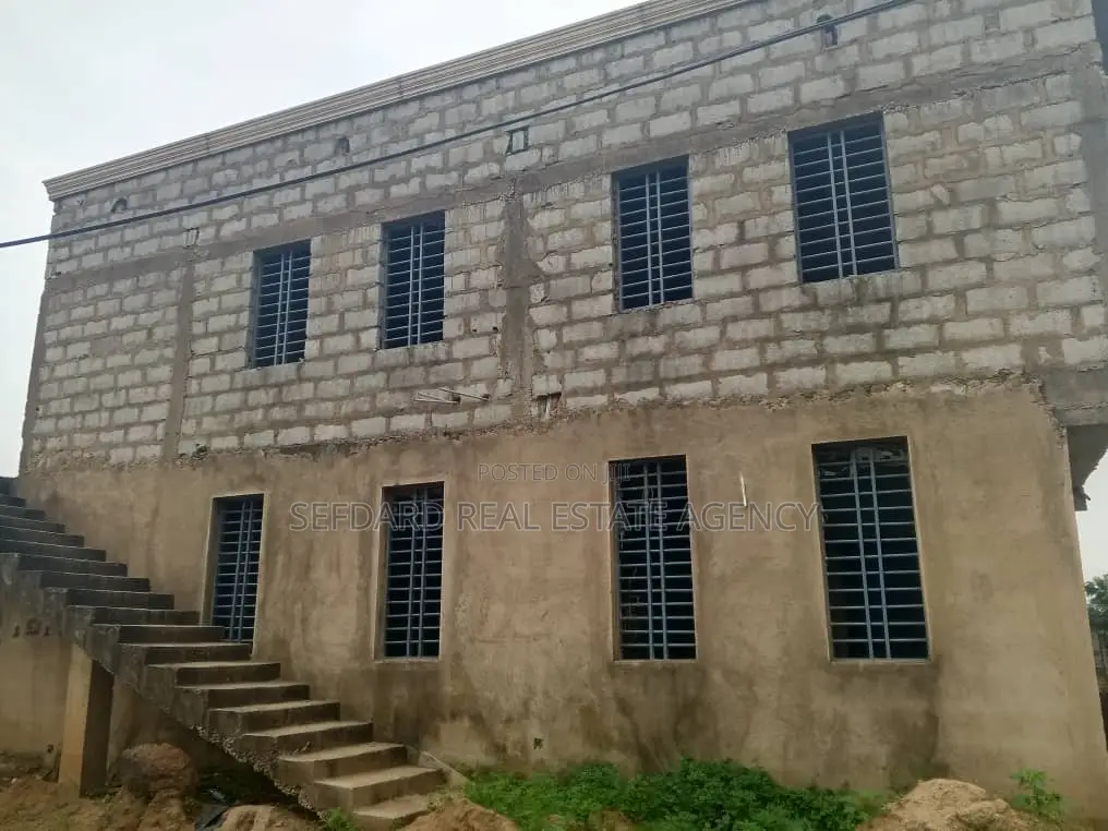 8bdrm Apartment in Sefdard Properties, Pokuase for sale in Pokuase