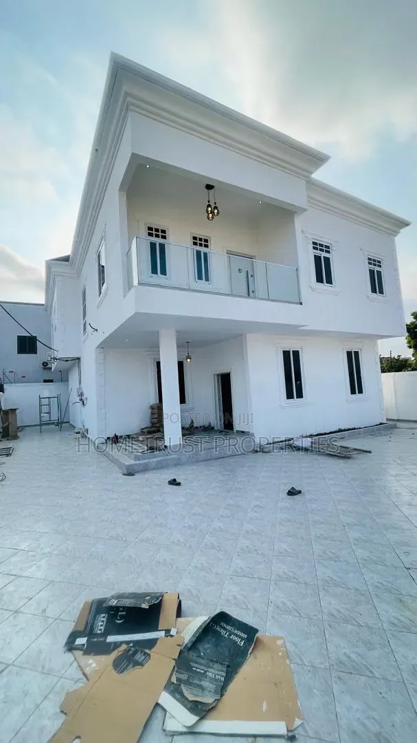 4bdrm Duplex in Kwabenya Acp for sale in Kwabenya