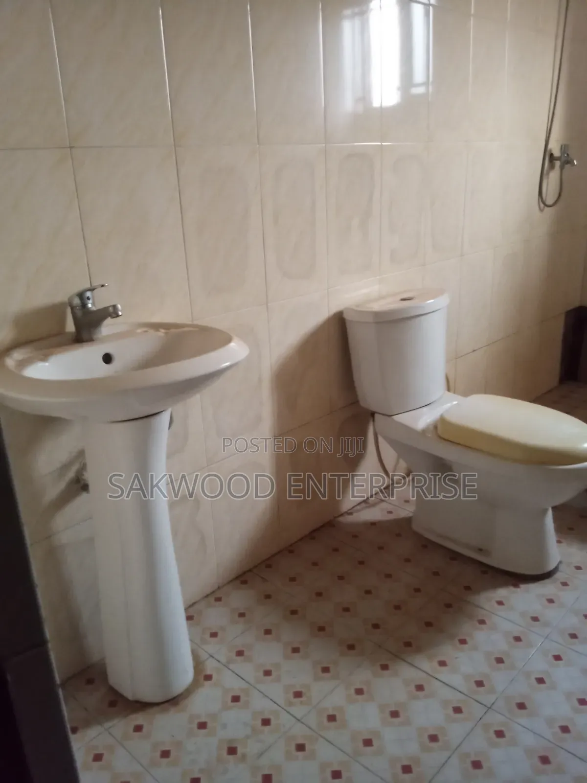 2bdrm Apartment in Sakwood Estate, Oyibi for rent in Oyibi