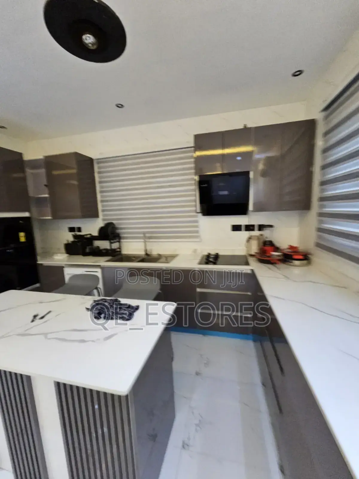 Luxury 2 -Bedroom Airbnb in Manet Junction