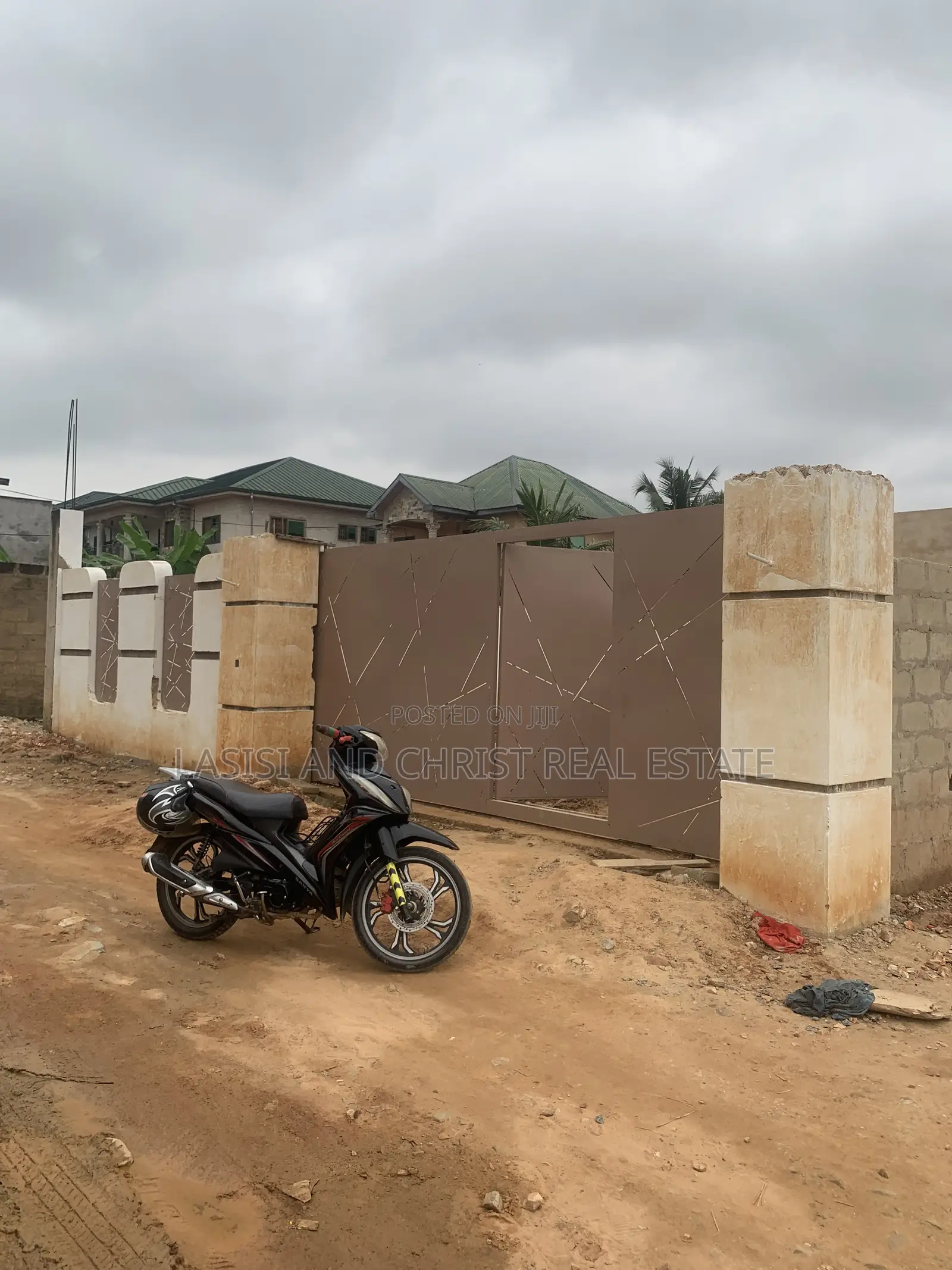 2bdrm House in Lasisi And Christ, Pokuase for sale in Pokuase