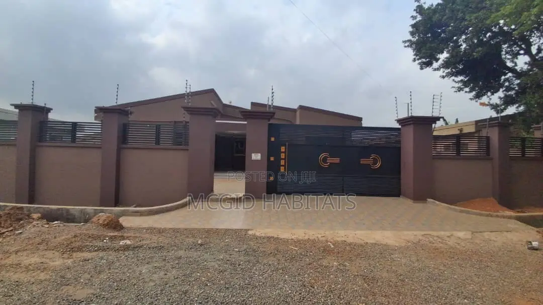 3bdrm House in Adenta for rent in Adenta