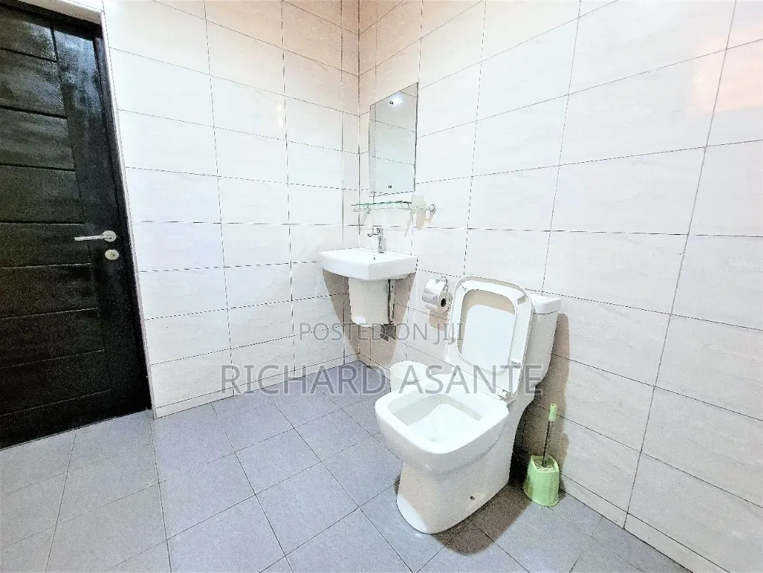 Furnished 1bdrm Apartment in Boundary Road Area for rent in Boundary Road Area