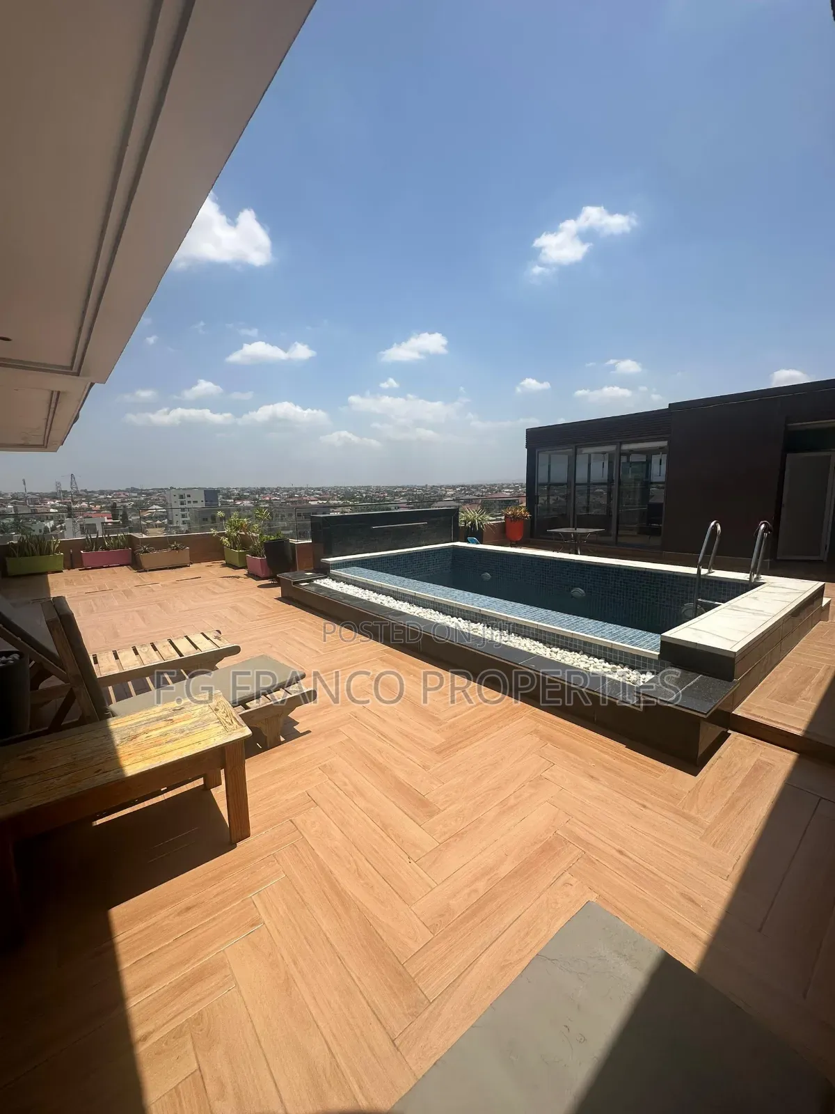 2bdrm Apartment in Kg, Franco, West Hills Mall Area for sale in West Hills Mall Area