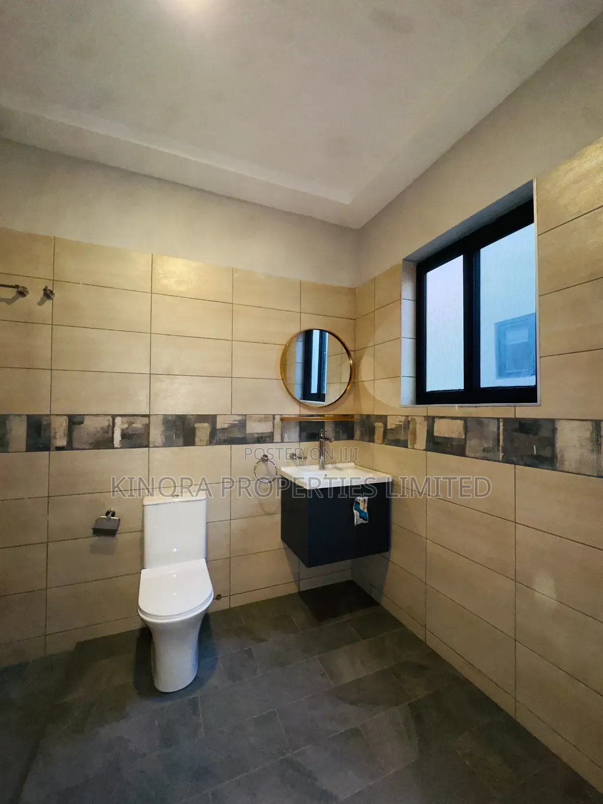 4bdrm Duplex in Hatso Kfc, Papao for sale in Papao