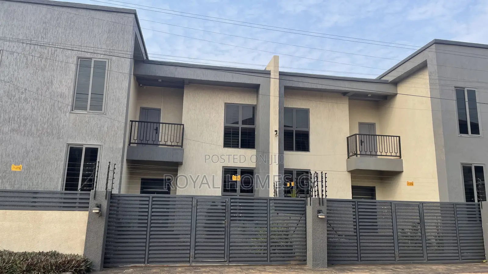 Furnished 4bdrm Townhouse / Terrace in Royal Homes Gh, East Legon in East Legon