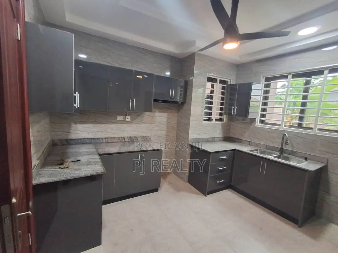 3bdrm House in Adenta for rent in Adenta