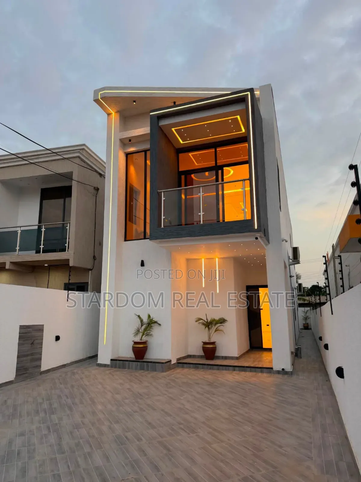 3bdrm Duplex in Lakeside Estate for sale in Lake Side Estate