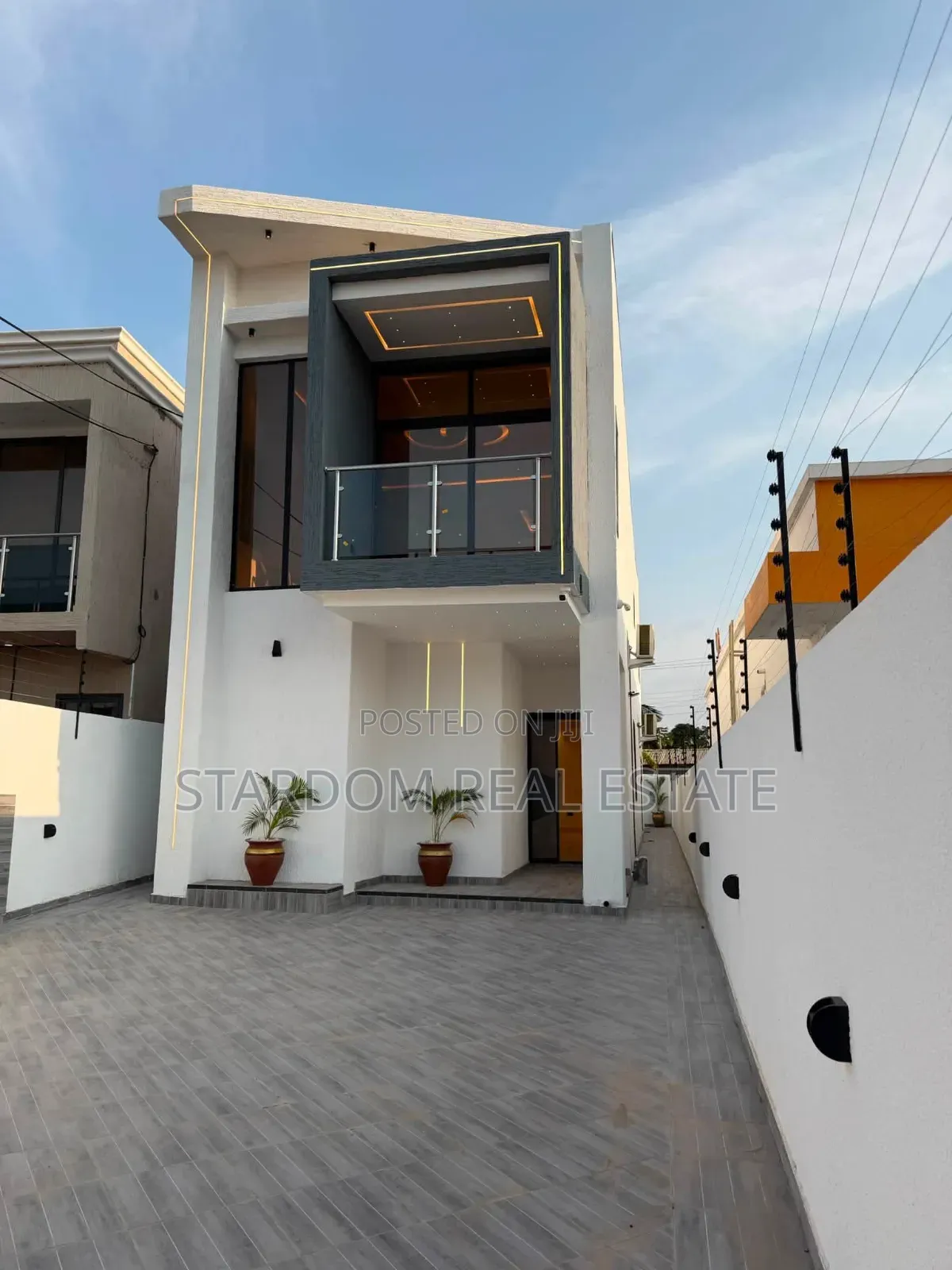 3bdrm Duplex in Lakeside Estate for sale in Lake Side Estate