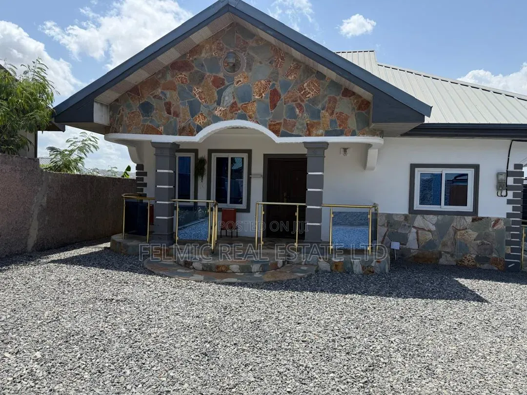 2bdrm House in Felmic Real Estate, McCarthy Hill for sale in McCarthy Hill