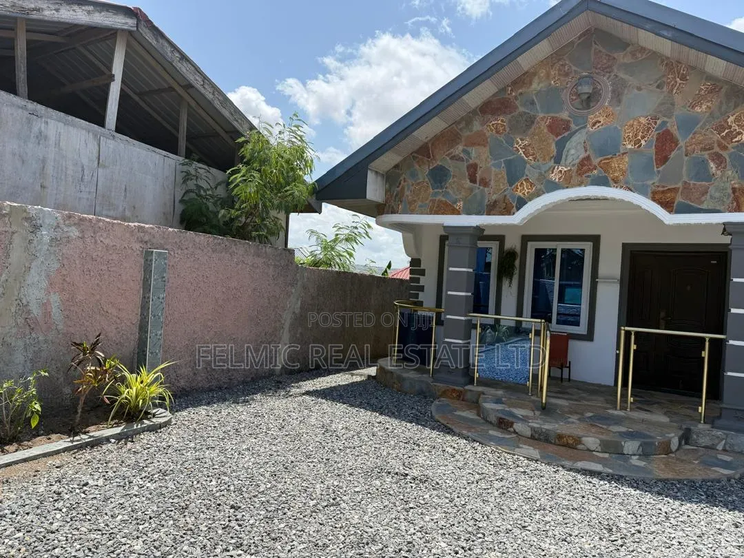 2bdrm House in Felmic Real Estate, McCarthy Hill for sale in McCarthy Hill