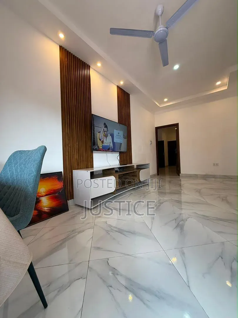 Furnished 3bdrm House in Ashaley Botwe, School Junction for rent in School Junction