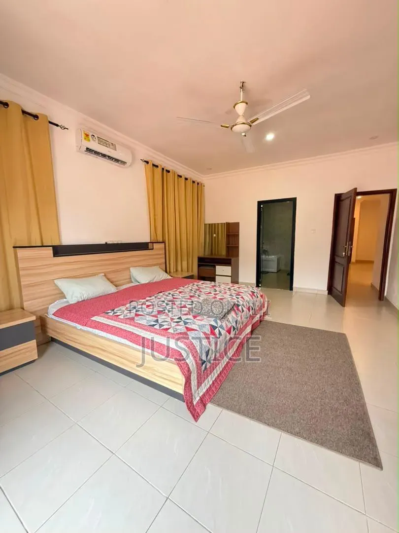 Furnished 3bdrm House in Ashaley Botwe, School Junction for rent in School Junction