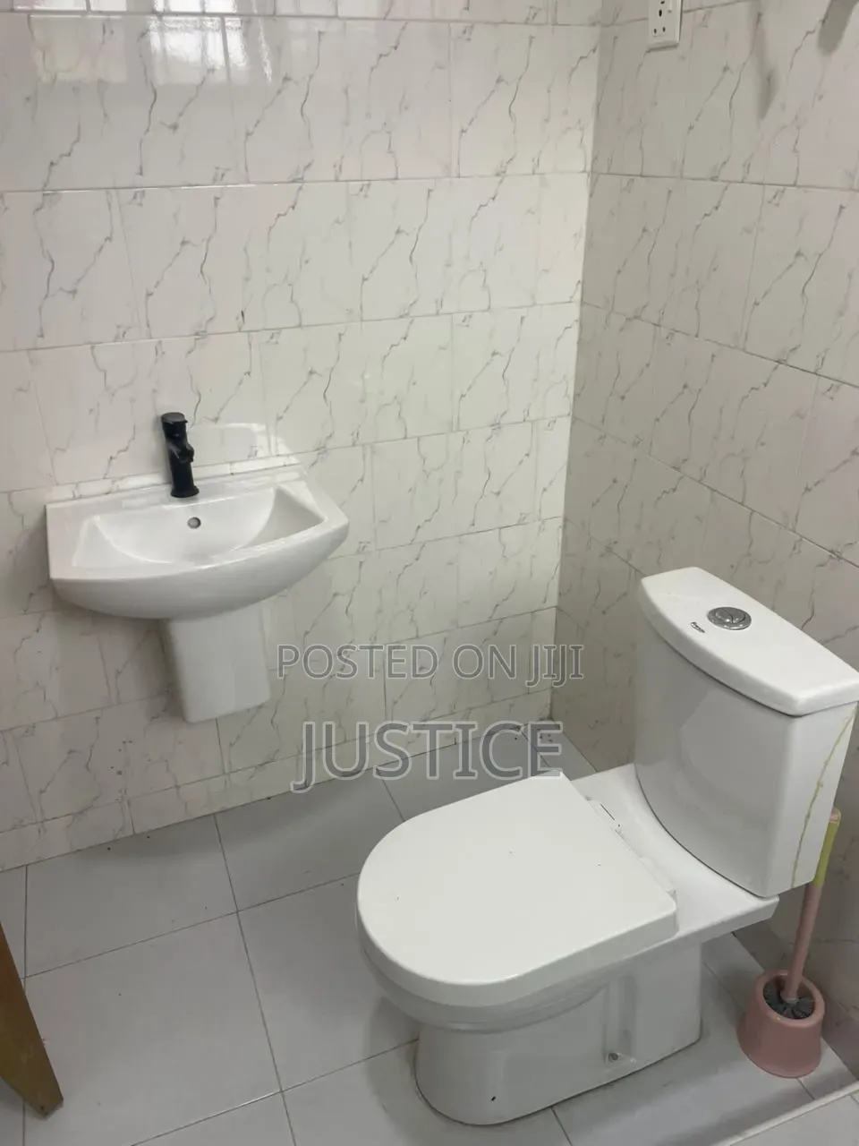 4bdrm House in West Legon, Medifem Area for rent in Medifem Area