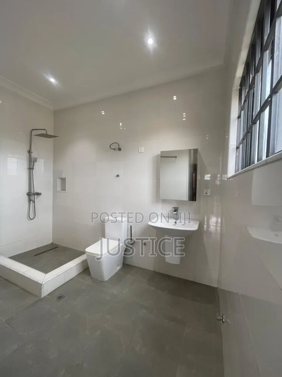 4bdrm House in West Legon, Medifem Area for rent in Medifem Area