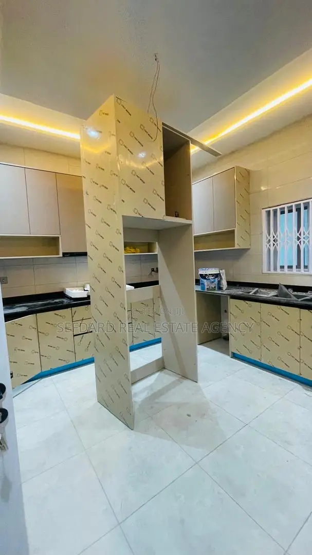 4bdrm House in Sefdard Properties, Kwabenya for sale in Kwabenya