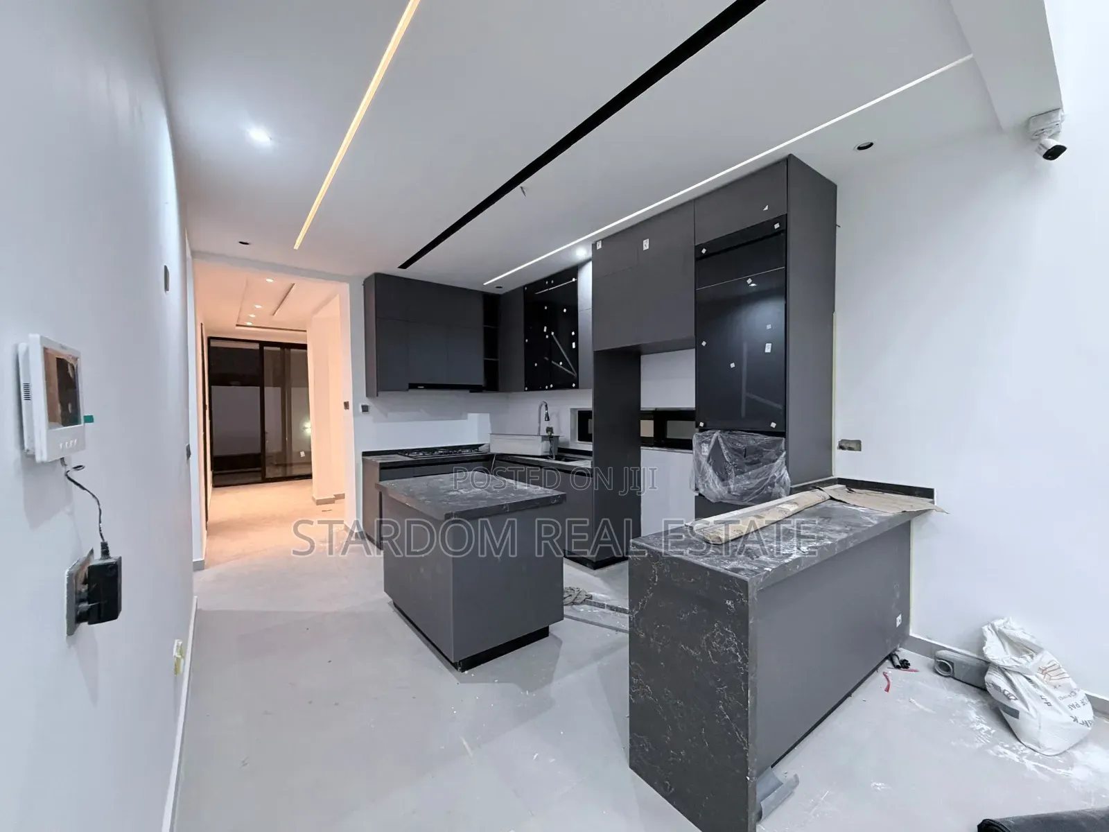 4bdrm Duplex in Nanakrom, School Junction for sale in School Junction