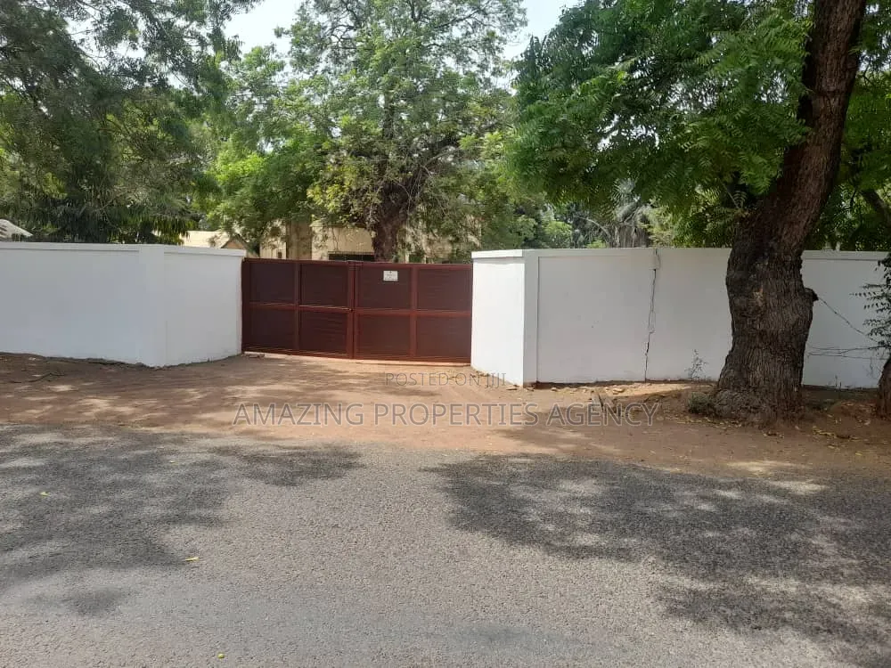 Ridge ] 0.373 Acres of Land With an Old Building On in Hospital Area