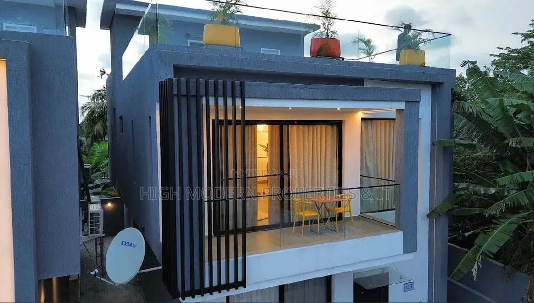 4bdrm Penthouse in Dzorwulu for sale in Dzorwulu
