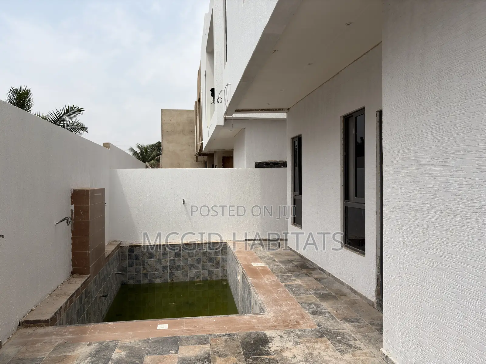 4bdrm House in Adenta for sale in Adenta