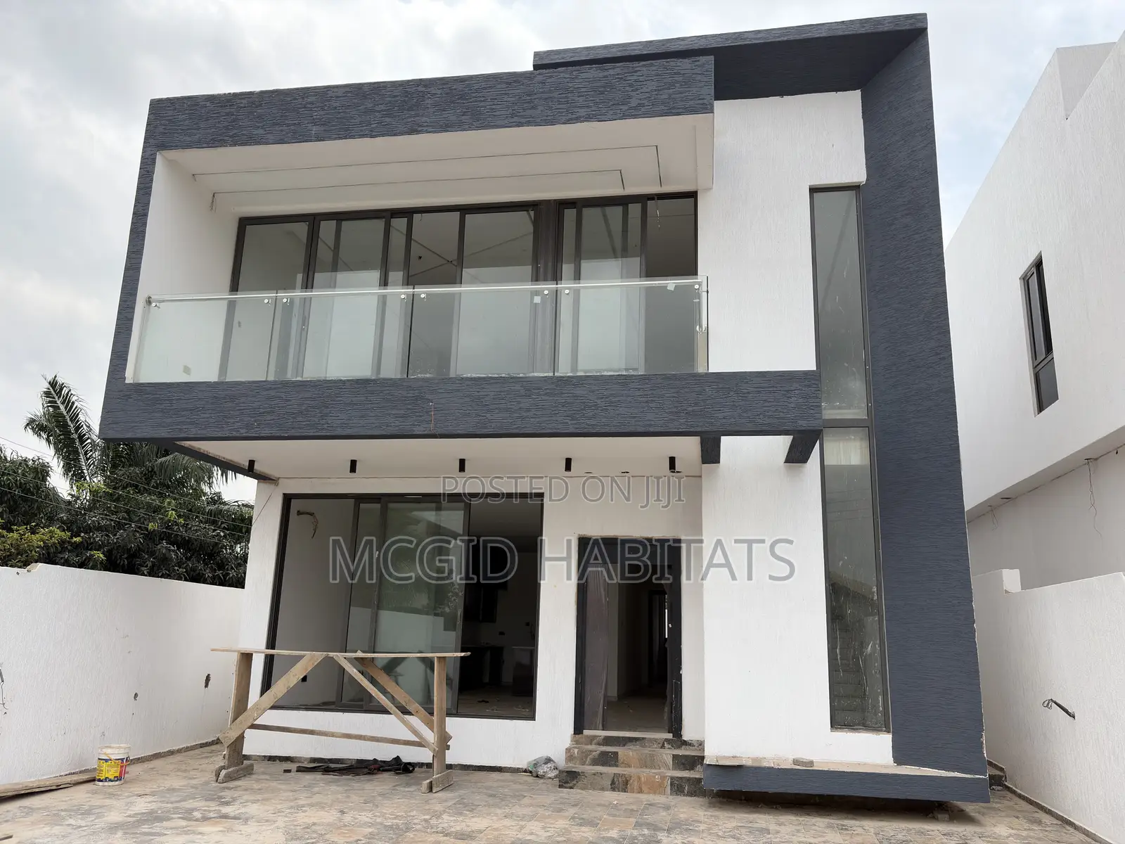 4bdrm House in Adenta for sale in Adenta