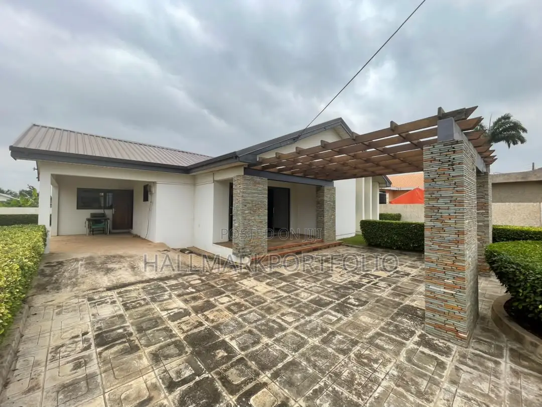 3bdrm House in Community 22, Tema Metropolitan for sale in Tema Metropolitan